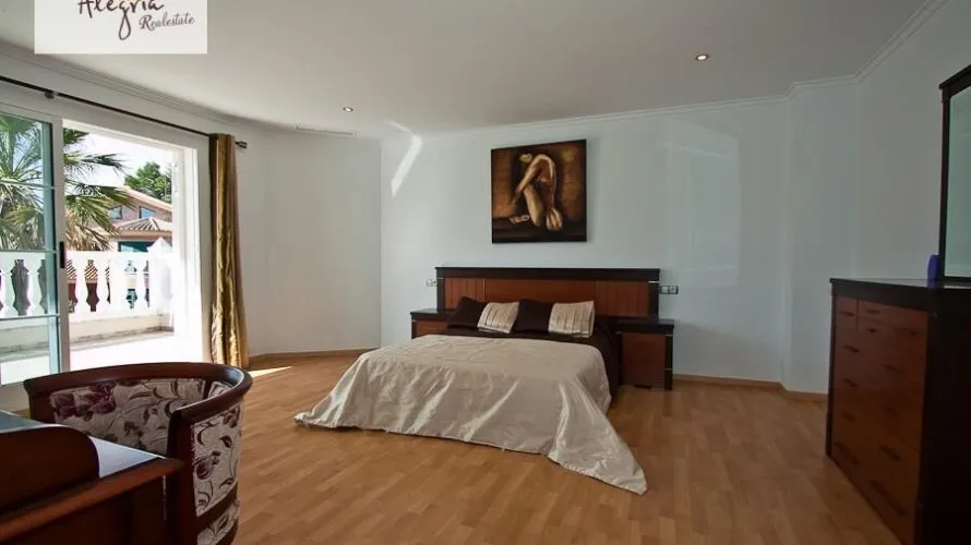 Apartment de 4 chambres à L'Eliana, Spain No. 1370 № 10
