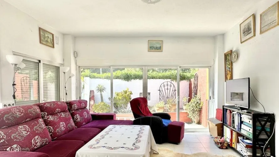 Villa de 4 chambres à L'Alfàs del Pi, Spain No. 469 № 1