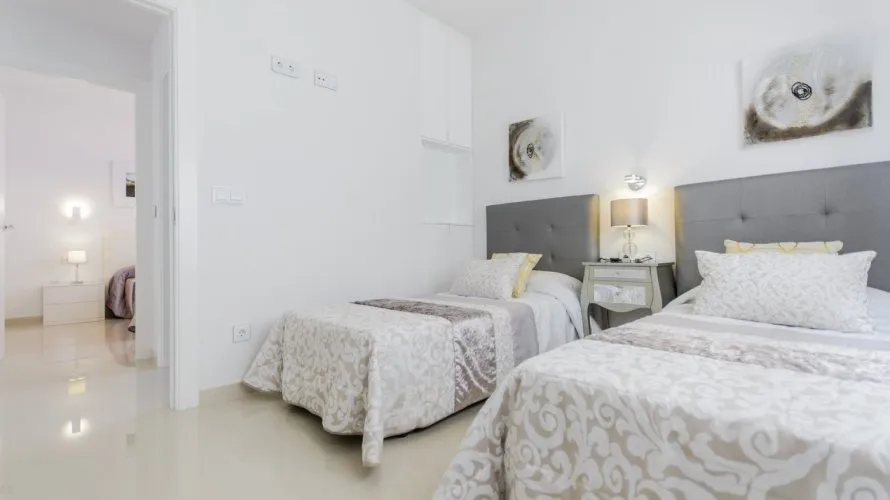 Villa de 4 chambres à San Miguel de Salinas, Spain No. 361 № 11