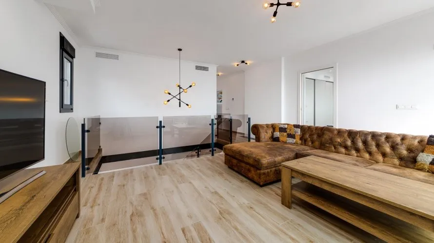 Villa de 210m² à Torrevieja, Spain No. 754 № 18
