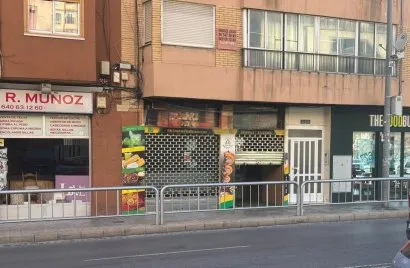 Commercial property de 140m² à Alicante, Spain No. 2841