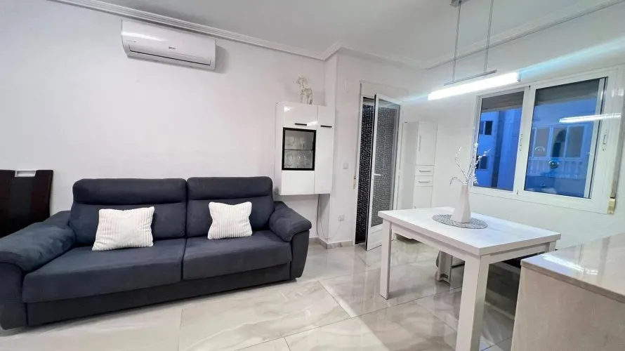 Apartment de 60m² à Torrevieja, Spain No. 2797 № 9