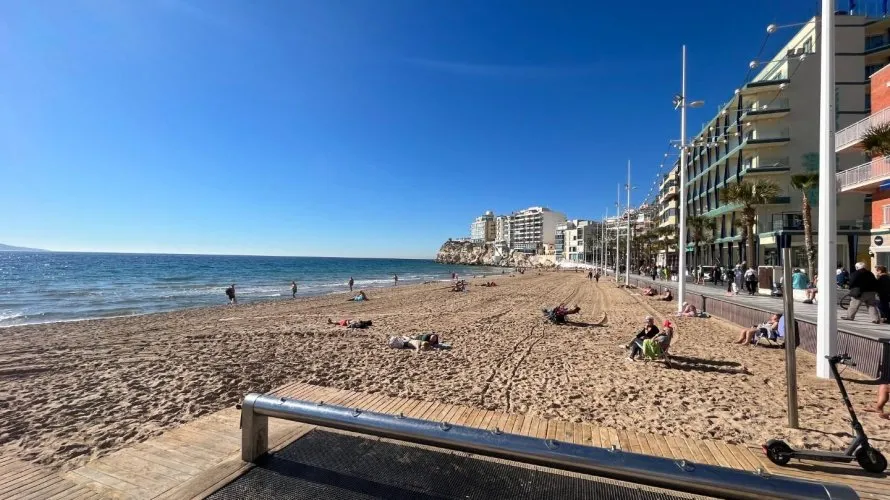 Commercial property de 347m² à Benidorm, Spain No. 536 № 23