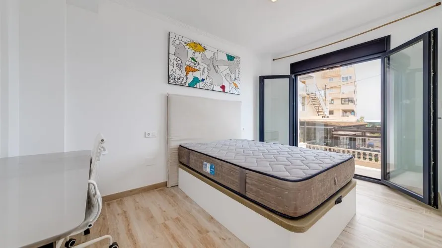Villa de 210m² à Torrevieja, Spain No. 754 № 11