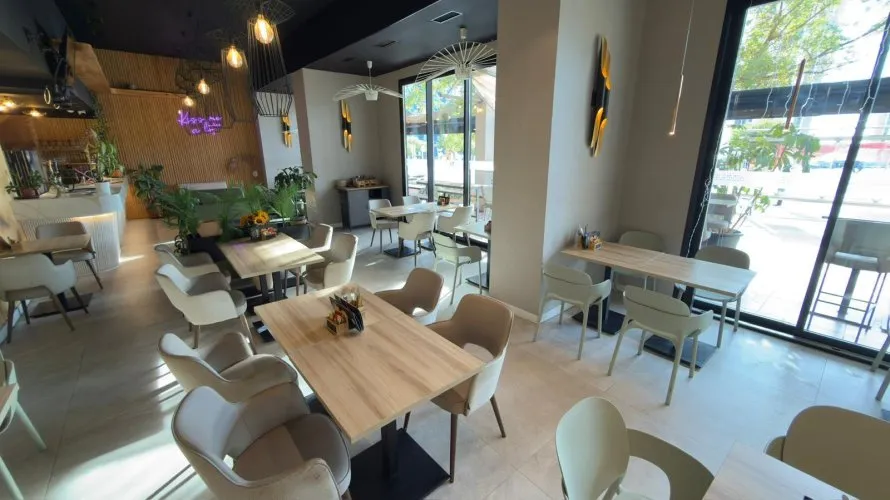 Commercial property de 290m² à Benidorm, Spain No. 241 № 10