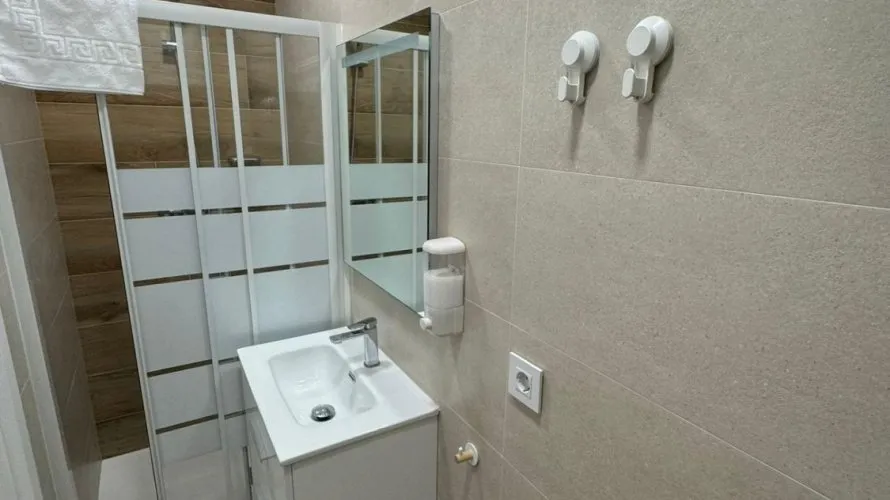 Commercial property de 9 chambres à Alicante, Spain No. 599 № 11