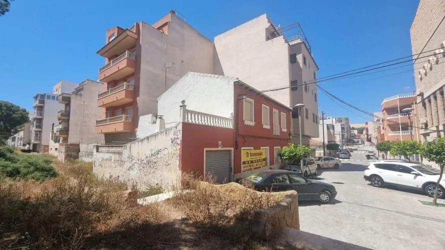 Land plot de à Guardamar del Segura, Spain No. 131