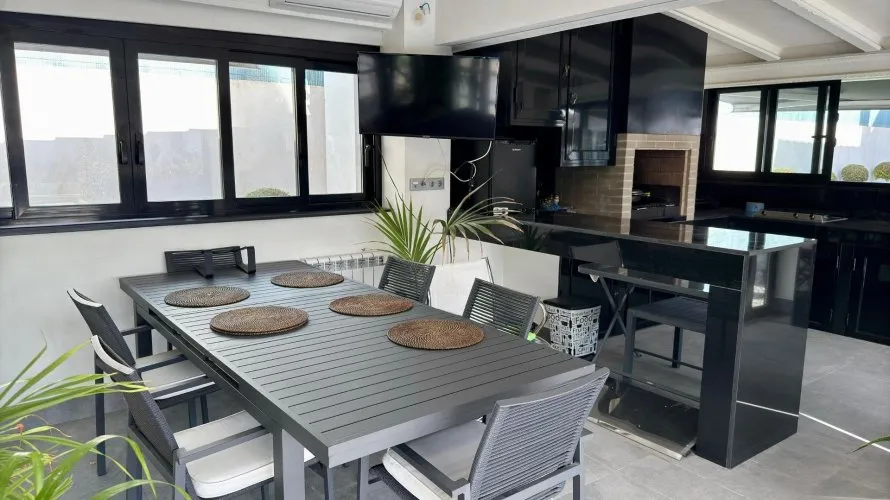 Villa de 5 chambres à San Juan, Spain No. 700 № 11