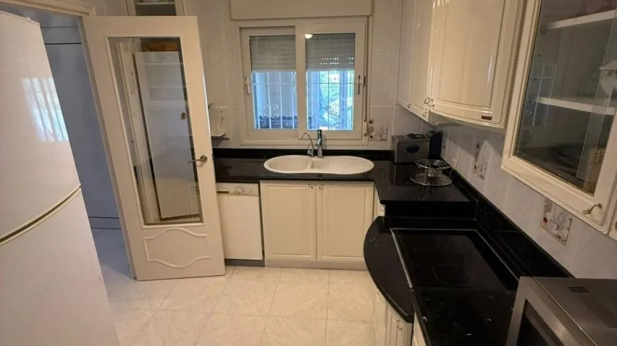 Villa de 4 chambres à Villamartin, Spain No. 1155 № 8