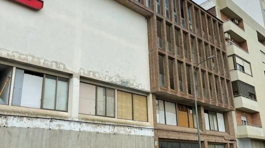 Commercial property de 23 chambres à Gandia, Spain No. 1371 № 2