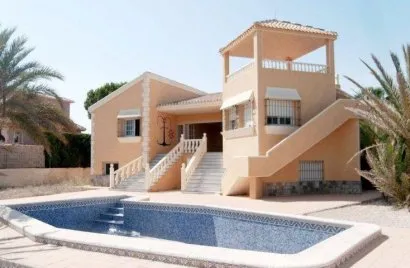Villa de 3 chambres à La Manga del Mar Menor, Spain No. 278
