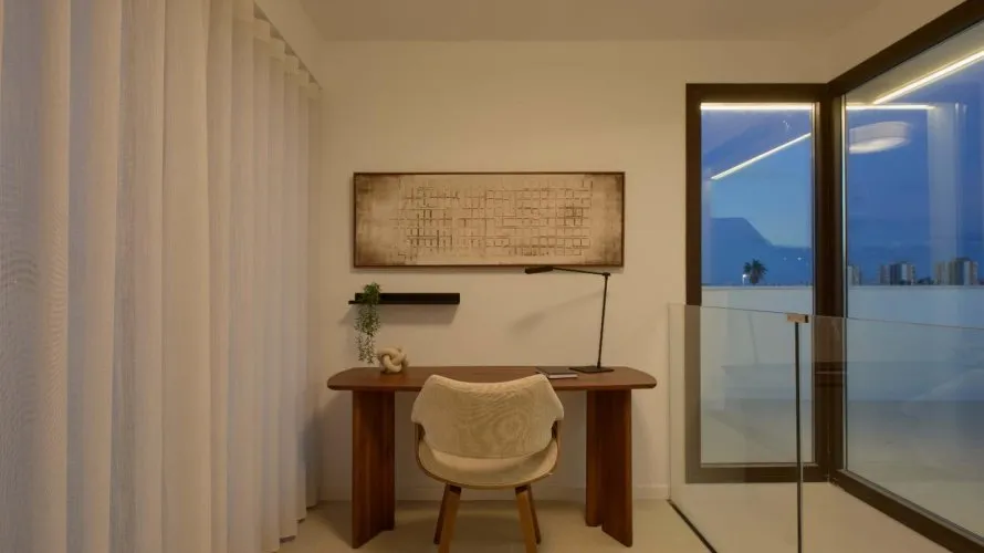 Apartment de 4 chambres à Alicante, Spain No. 1212