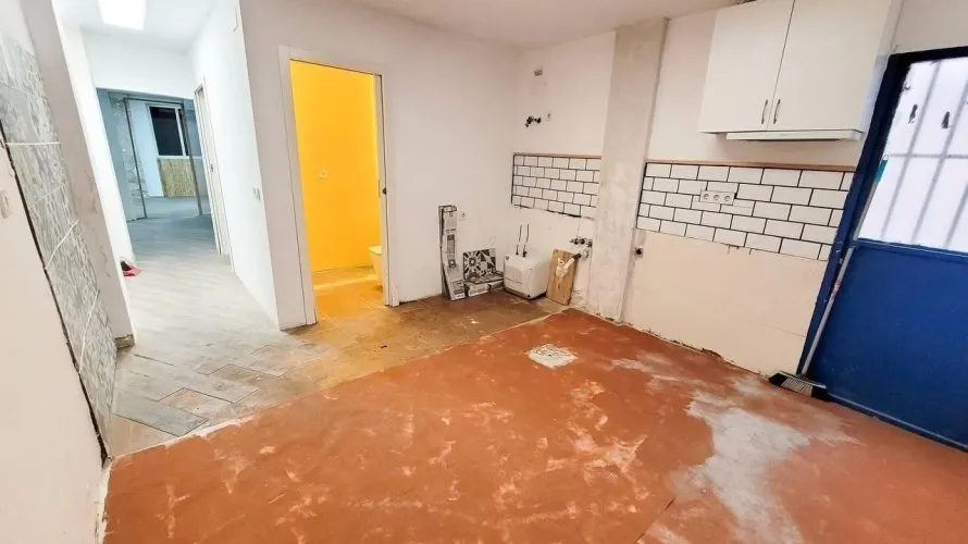 Commercial property de 150m² à Valencia, Spain No. 2776 № 7