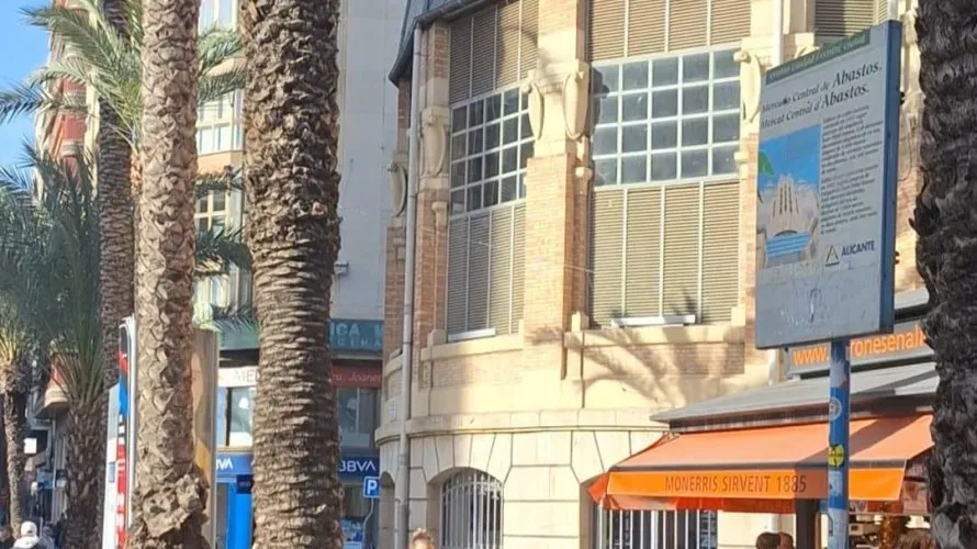 Commercial property de 19m² à Alicante, Spain No. 2821