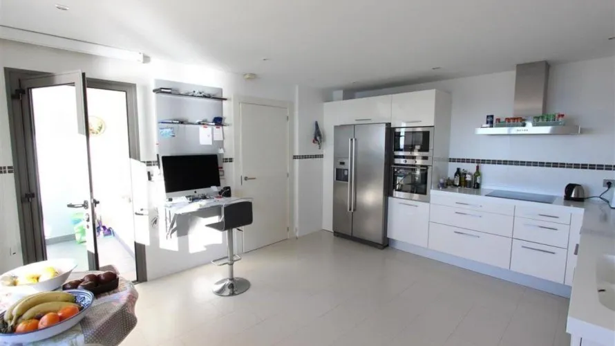 Apartment de 260m² à El Mascarat, Spain No. 970 № 2