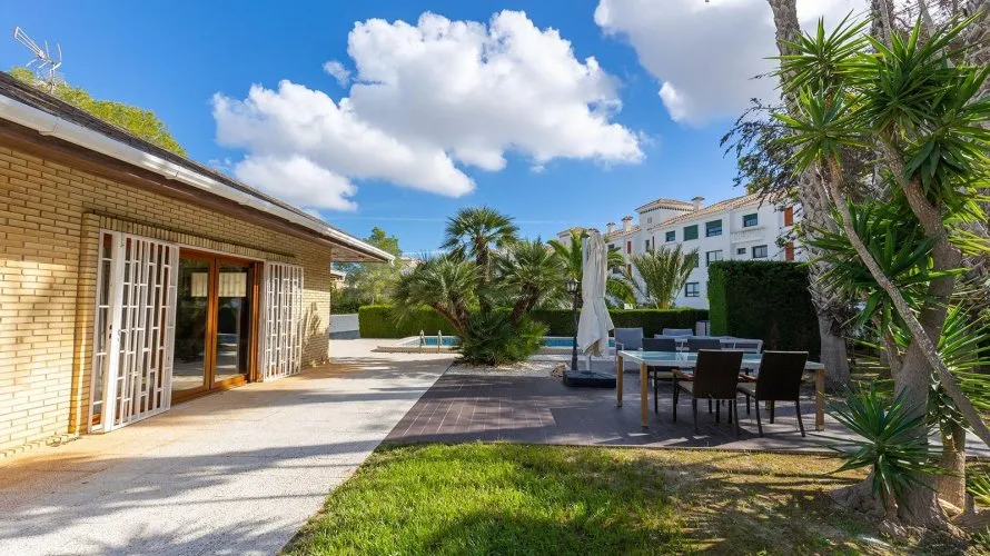 Villa de 5 chambres à Campoamor, Spain No. 1073 № 8