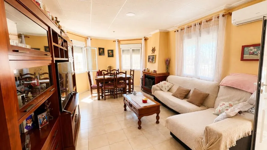 Villa de 200m² à Torrevieja, Spain No. 3088 № 26