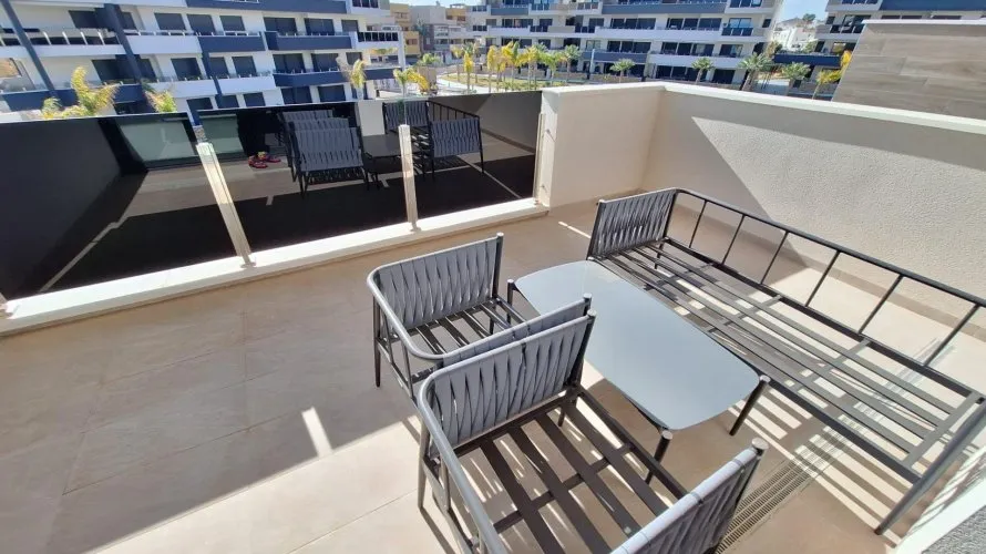 Apartment de 2 chambres à Torrevieja, Spain No. 3119 № 2