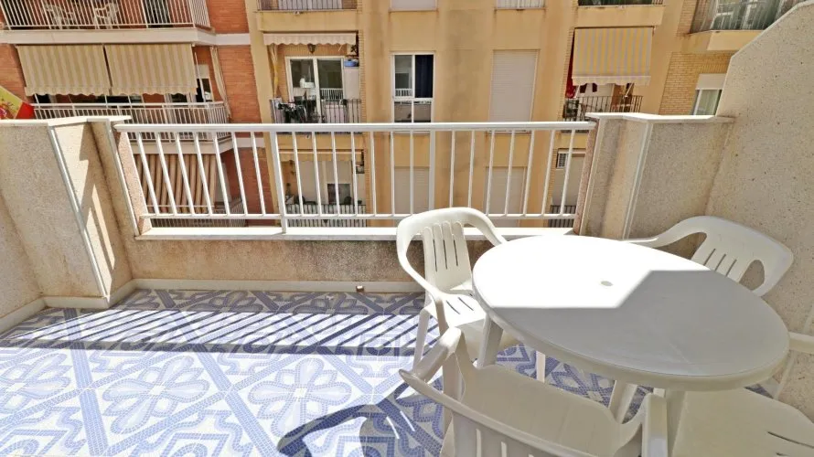 Apartment de 2 chambres à Torrevieja, Spain No. 3186
