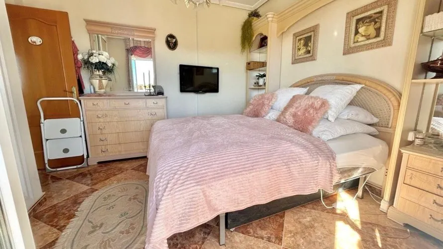 Villa de 2 chambres à Torrevieja, Spain No. 3157 № 10