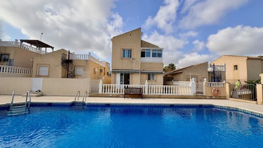 House de 4 chambres à Torrevieja, Spain No. 3115 № 13