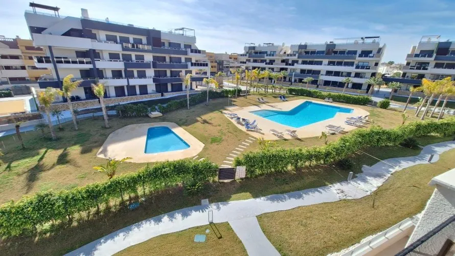 Apartment de 2 chambres à Torrevieja, Spain No. 3119
