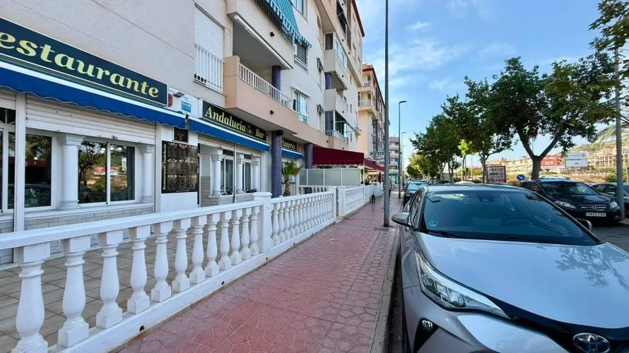 Commercial property de 101m² à Guardamar del Segura, Spain No. 3131 № 3