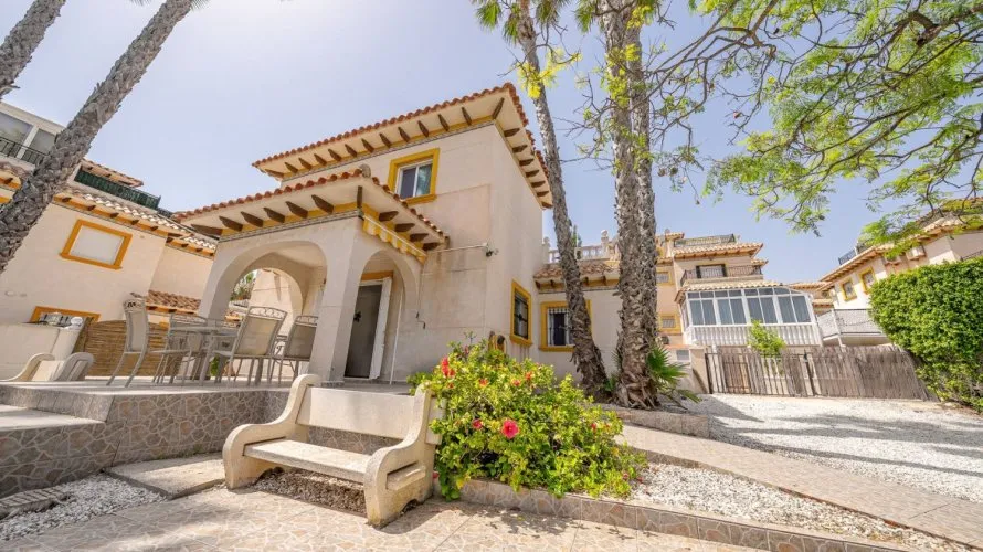 Villa de 96m² à La Zenia, Spain No. 3411 № 18