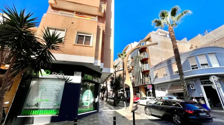 Commercial property de 45m² à Torrevieja, Spain No. 3435 № 14