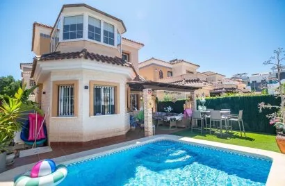 Villa de 3 chambres à Guardamar del Segura, Spain No. 3390