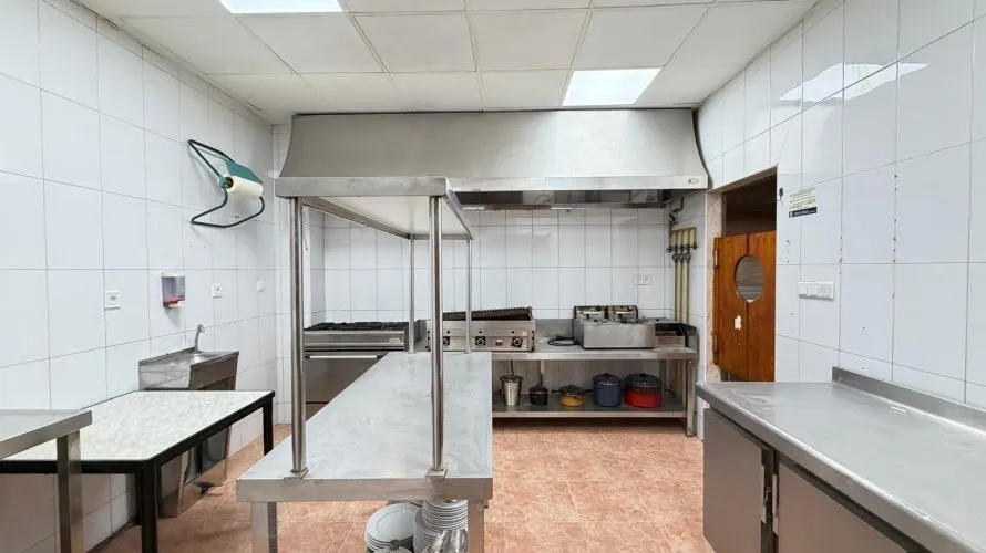 Commercial property de 98m² à Torrevieja, Spain No. 3342 № 12