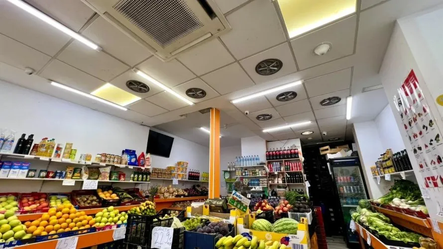 Commercial property de 62m² à Torrevieja, Spain No. 3437 № 5
