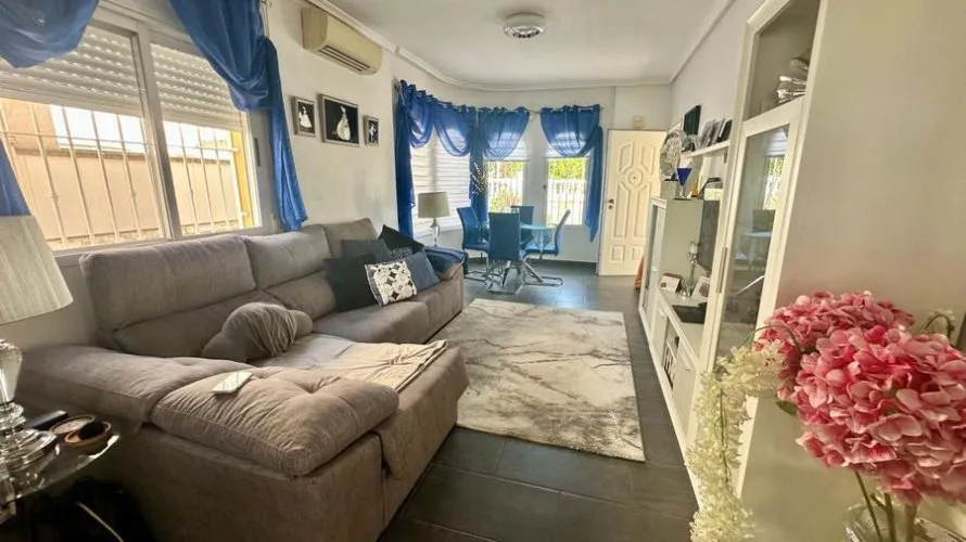 Villa de 80m² à Algorfa, Spain No. 3215 № 16