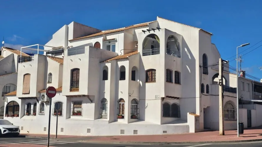 Apartment de 3 chambres à Torrevieja, Spain No. 3280 № 2