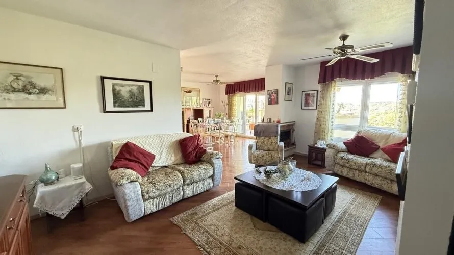 Villa de 220m² à Alicante, Spain No. 3424 № 25