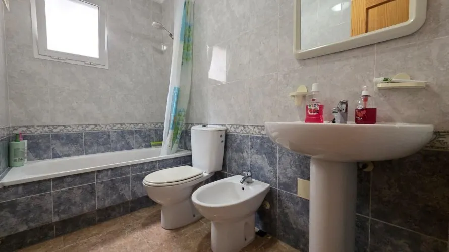 Apartment de 2 chambres à Torrevieja, Spain No. 3279