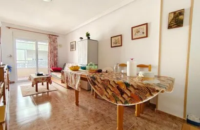 Apartment de 2 chambres à Torrevieja, Spain No. 3441