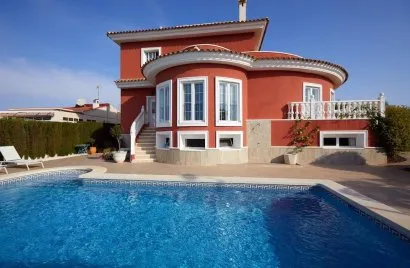 Квартира с 5 спальнями в Рохалес, Испания №1066