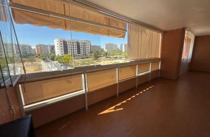 Квартира с 3 спальнями в Аликанте, Испания №132