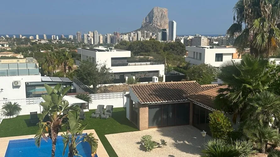 6 bedrooms villa for sale, Calpe, Spain No. 232 № 23