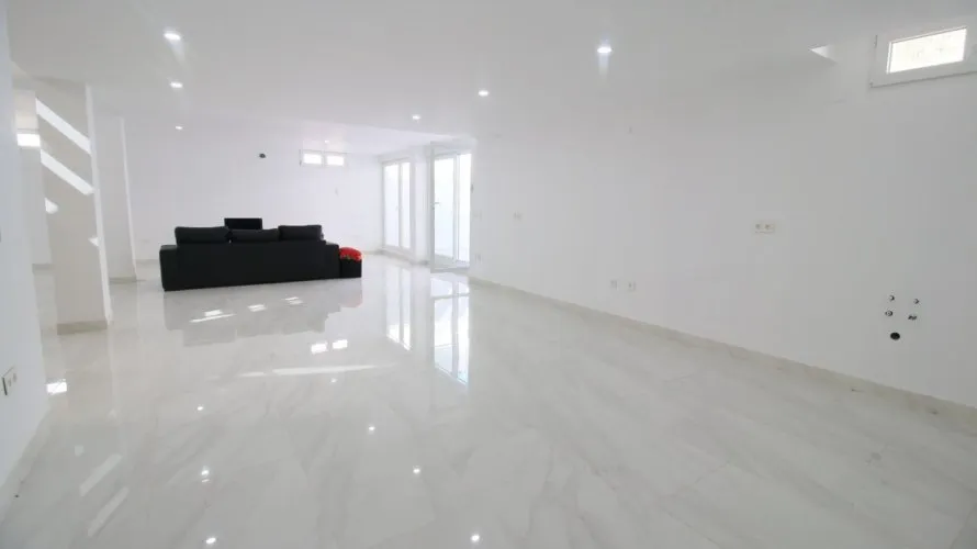 4 bedrooms apartment for sale, La Torre, Spain No. 332 № 20