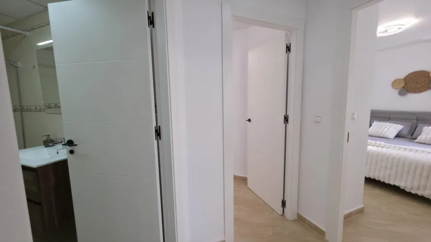 3 bedrooms apartment for sale, Torrevieja, Spain No. 1625 № 13
