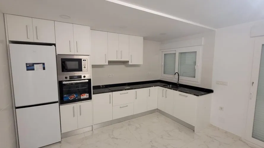3 bedrooms house for sale, Torrevieja, Spain No. 827