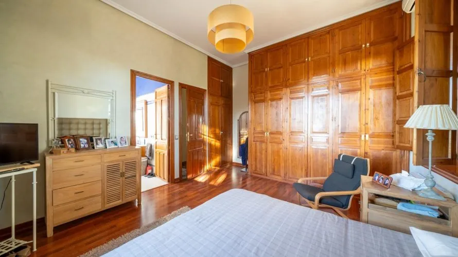 7 bedrooms house for sale, Mutxamel, Spain No. 690 № 20