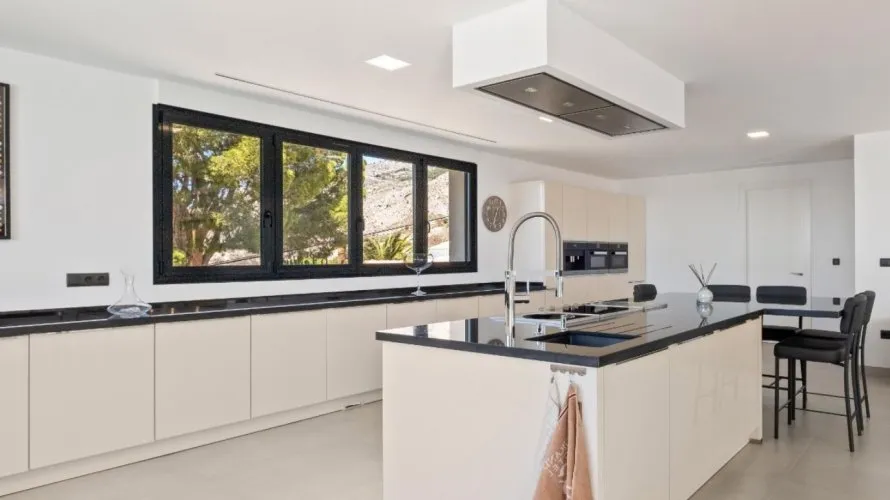 5 bedrooms villa for sale, Zona Altea Hills, Spain No. 935 № 11