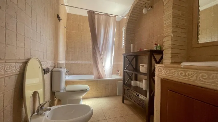 5 bedrooms house for sale, Torrevieja, Spain No. 838 № 11