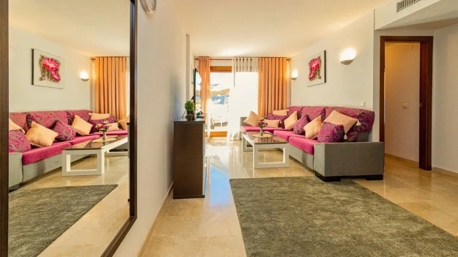 2 bedrooms apartment for sale, Torrevieja, Spain No. 563 № 11