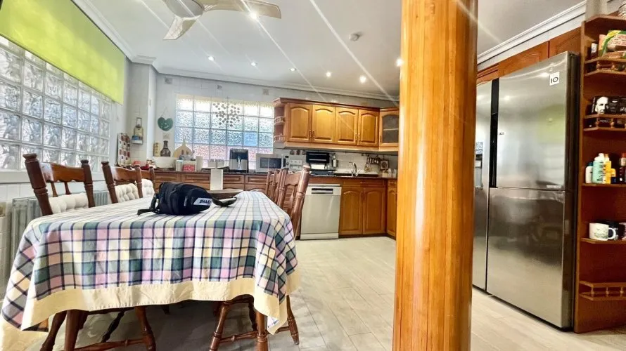 4 bedrooms villa for sale, Torrevieja, Spain No. 234 № 24