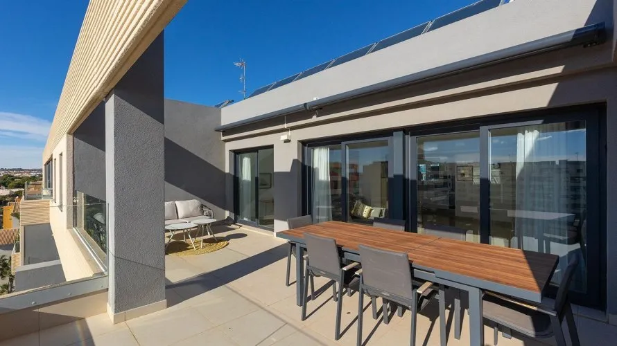 3 bedrooms penthouse for sale, Torrevieja, Spain No. 1076 № 16