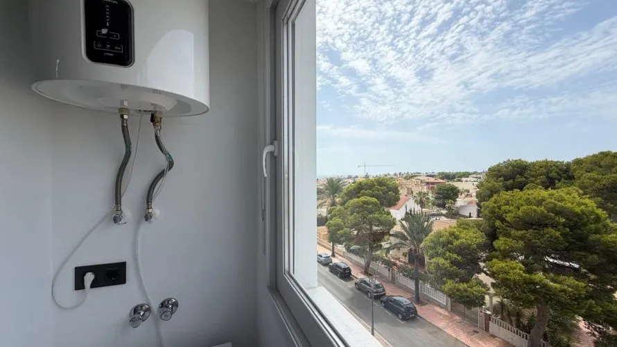 1 bedroom apartment for sale, La Zenia, Spain No. 1611 № 2